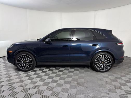 Algarve Blue Metallic 2024 Porsche Cayenne Cayenne