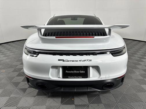 2023 Porsche 911 Carrera 4 GTS