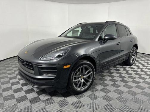 2025 Porsche Macan AWD