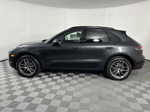 2025 Porsche Macan AWD