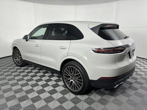 2022 Porsche Cayenne AWD