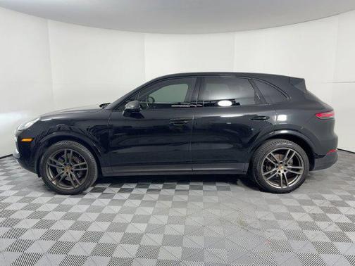 2023 Porsche Cayenne Platinum Edition