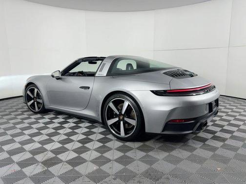 2026 Porsche 911 Targa 4S
