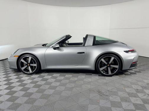 2026 Porsche 911 Targa 4S