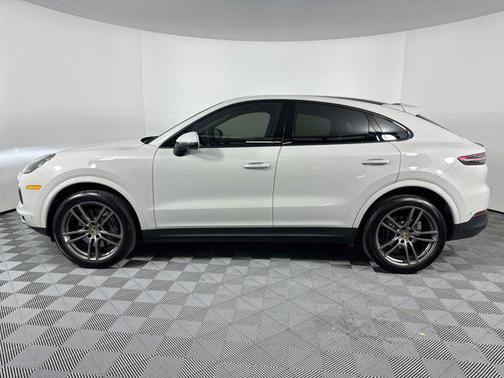 2022 Porsche Cayenne Platinum Edition