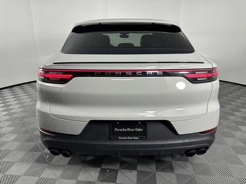 2022 Porsche Cayenne Platinum Edition