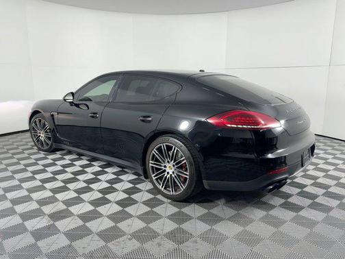 Carmine Red 2016 Porsche Panamera GTS