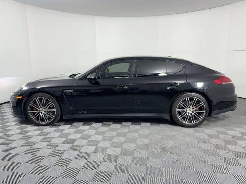 Carmine Red 2016 Porsche Panamera GTS