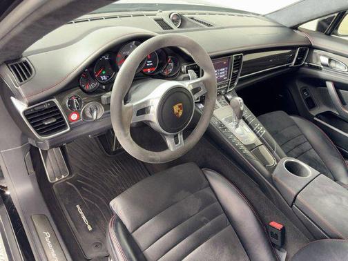 Carmine Red 2016 Porsche Panamera GTS