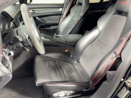 Carmine Red 2016 Porsche Panamera GTS