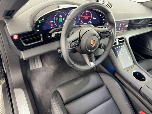 2025 Porsche Taycan RWD