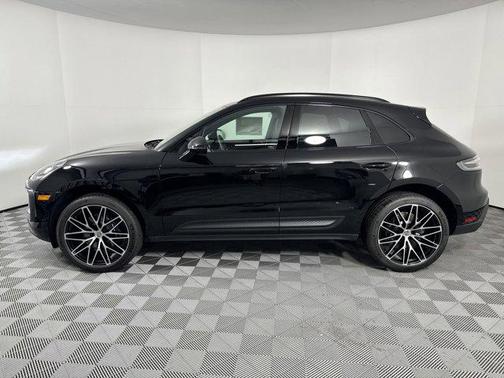 2025 Porsche Macan AWD
