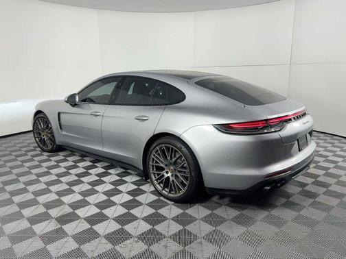 2023 Porsche Panamera Platinum Edition