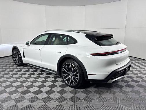 2024 Porsche Taycan 4