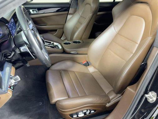 2020 Porsche Panamera GTS