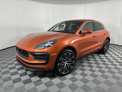 2025 Porsche Macan AWD
