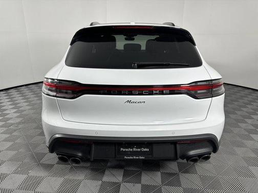 2025 Porsche Macan AWD