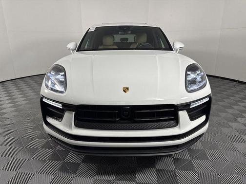 2025 Porsche Macan AWD