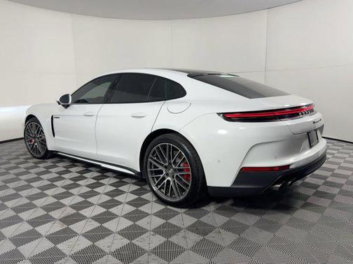2025 Porsche Panamera 4S