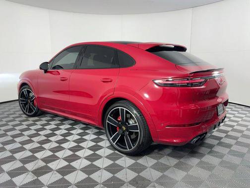 2022 Porsche Cayenne GTS