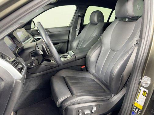 2022 BMW X6 xDrive40i