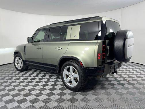 2022 Land Rover Defender 110 X-Dynamic SE