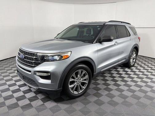 Iconic Silver Metallic 2020 Ford Explorer XLT