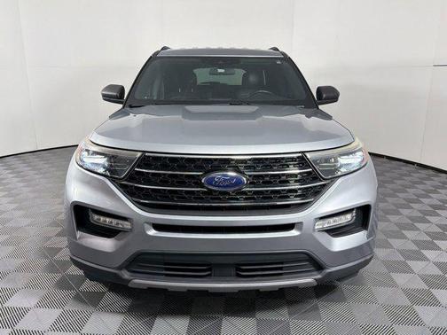 Iconic Silver Metallic 2020 Ford Explorer XLT