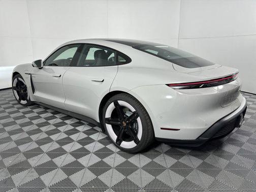 2025 Porsche Taycan RWD