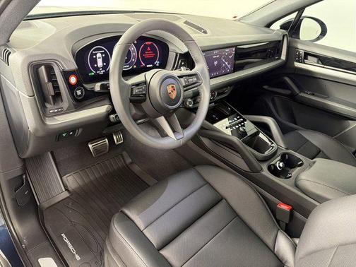 Algarve Blue Metallic 2026 Porsche Cayenne S
