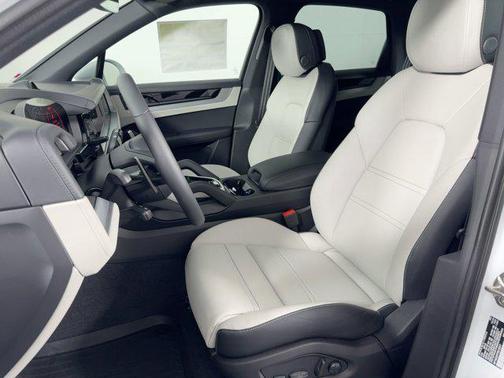 Carrara White Metallic 2026 Porsche Cayenne Cayenne E-Hybrid