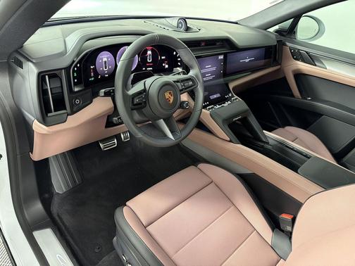 Carrara White Metallic 2026 Porsche Cayenne S