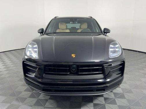 2026 Porsche Macan AWD