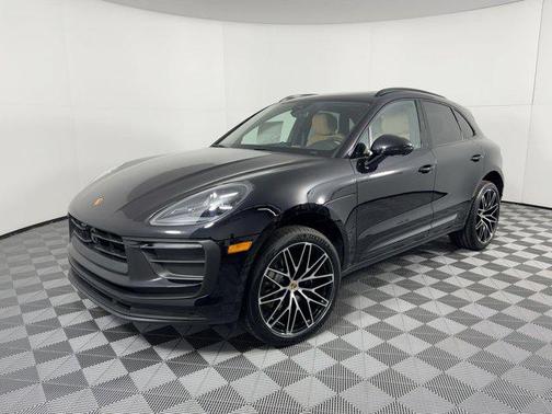 2026 Porsche Macan AWD