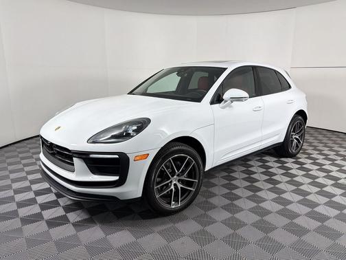 Carrara White Metallic 2026 Porsche Macan Macan