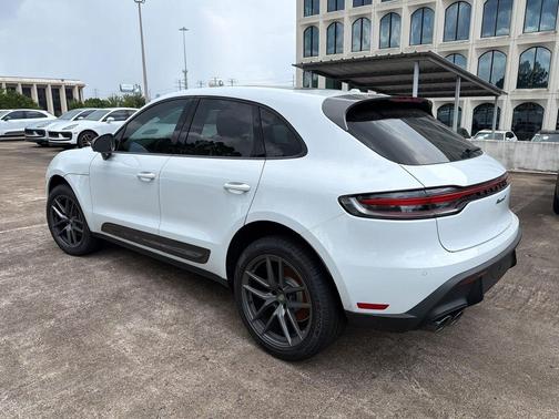 Carrara White Metallic 2026 Porsche Macan T