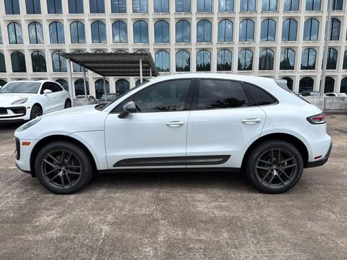 Carrara White Metallic 2026 Porsche Macan T