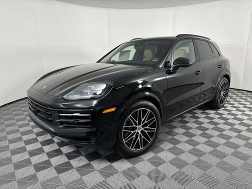 2025 Porsche Cayenne S