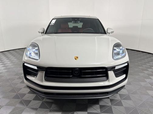 Chalk 2026 Porsche Macan Macan