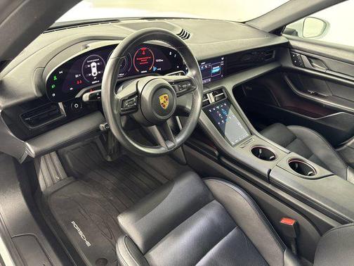 2022 Porsche Taycan RWD