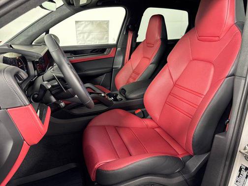 2026 Porsche Cayenne GTS