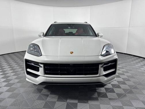2026 Porsche Cayenne GTS