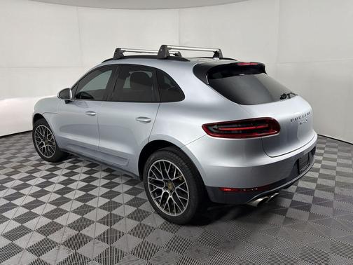 Rhodium Silver Metallic 2018 Porsche Macan Macan