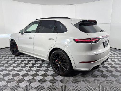 Chalk 2023 Porsche Cayenne GTS