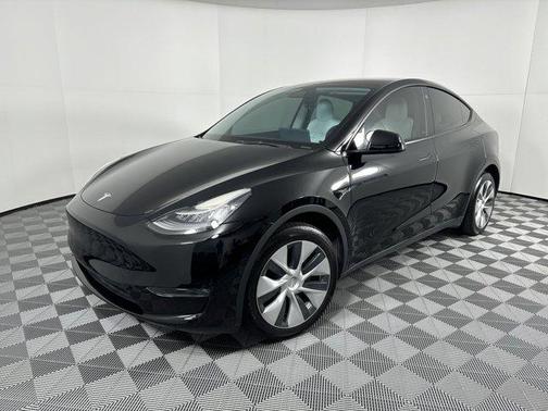 2022 Tesla Model Y Long Range Dual Motor All-Wheel Drive