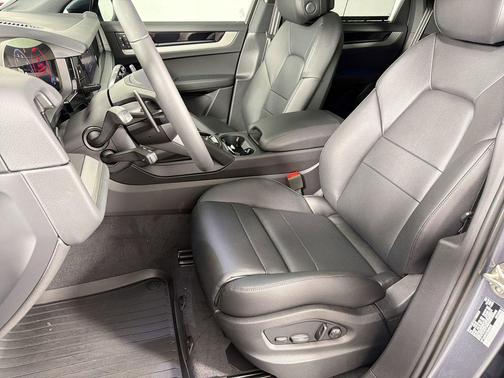 Vanadium Grey Metallic 2026 Porsche Cayenne Cayenne