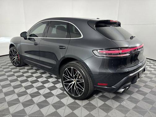 2024 Porsche Macan Base
