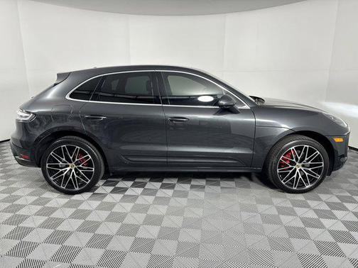 2024 Porsche Macan Base