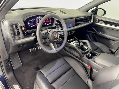 Algarve Blue Metallic 2026 Porsche Cayenne S