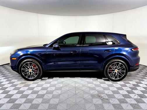 Algarve Blue Metallic 2026 Porsche Cayenne S